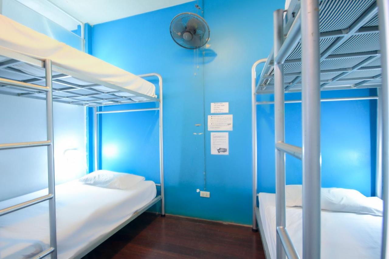 Oyo 1054 Phuket Backpacker Hostel Esterno foto