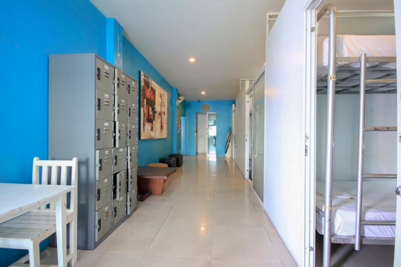 Oyo 1054 Phuket Backpacker Hostel Esterno foto