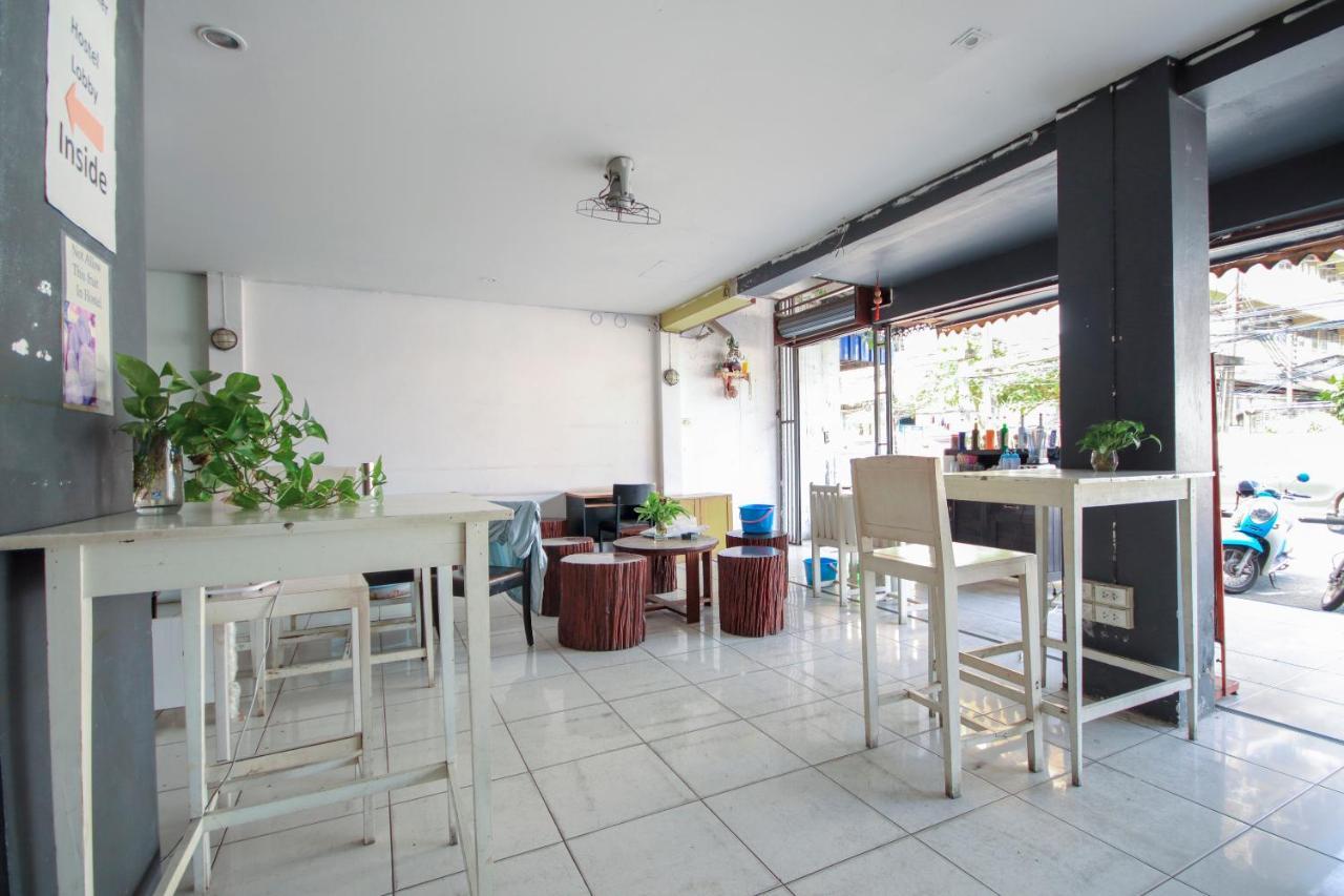 Oyo 1054 Phuket Backpacker Hostel Esterno foto