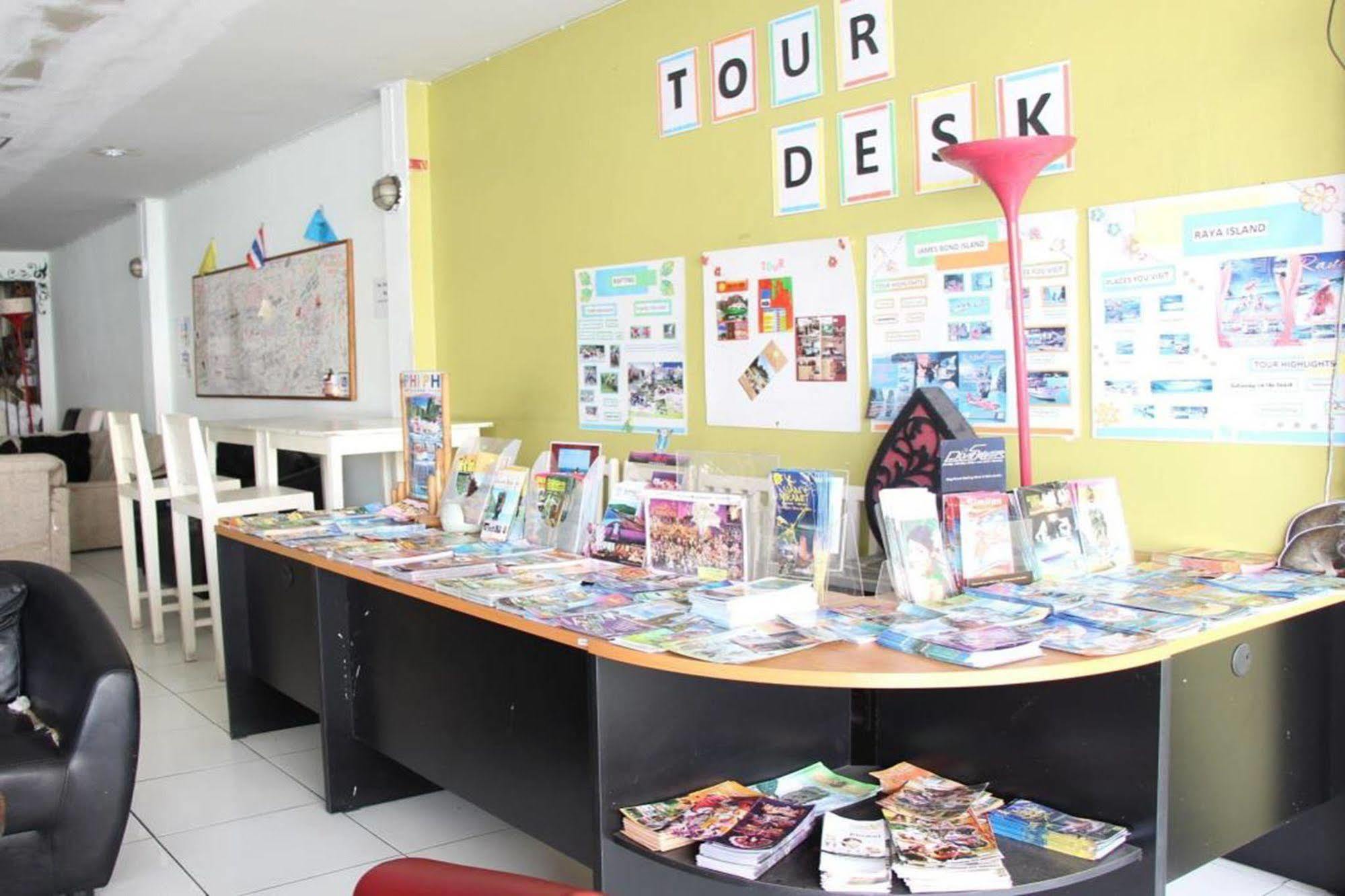 Oyo 1054 Phuket Backpacker Hostel Esterno foto